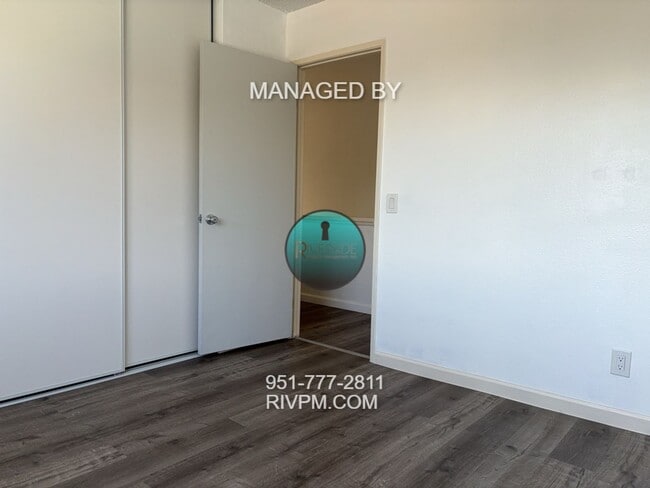 Building Photo - STUNNING POOL HOME IN MORENO VALLEY!! SOLAR INCLUDED!!