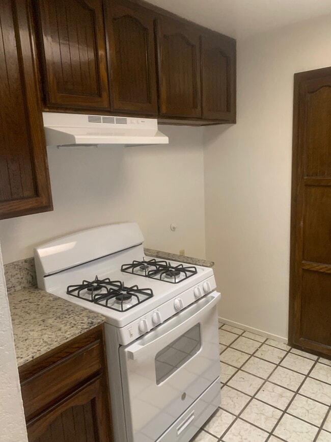 Building Photo - 1127 Bel Aire Cir