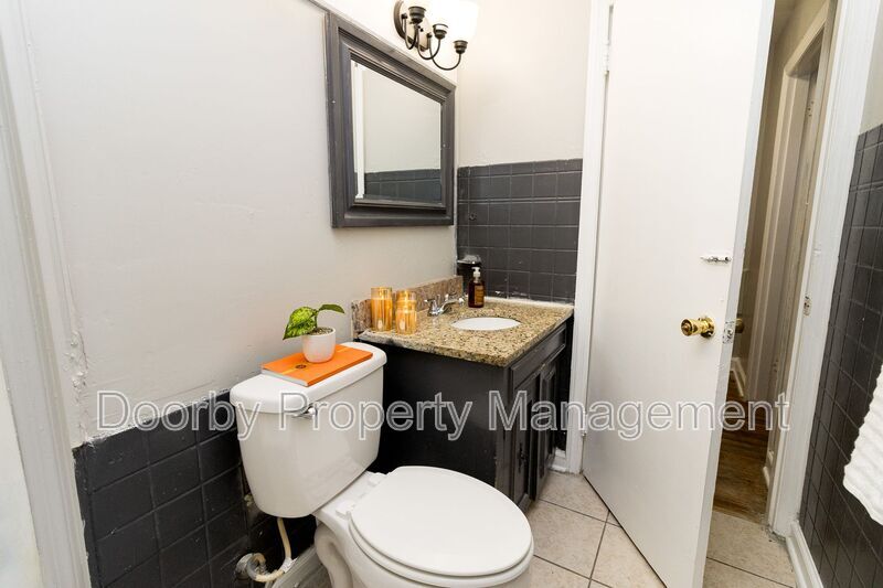 Building Photo - 2609 14th Ave