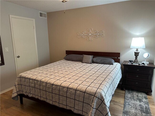 Building Photo - 2929 SE Ocean Blvd