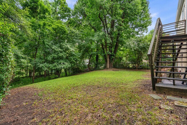 Building Photo - 18 Grandin Cir