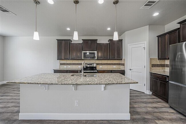 Building Photo - 16300 Copper Ellis Trace