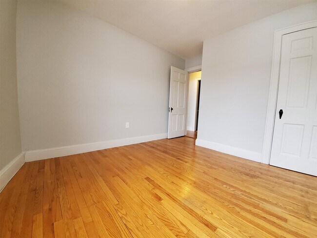 Building Photo - 444 Lafayette Rd