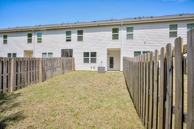 Building Photo - 3504 Firestone Dr