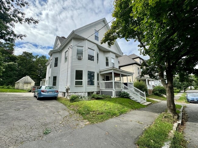 Building Photo - 18-20 Norwood Street