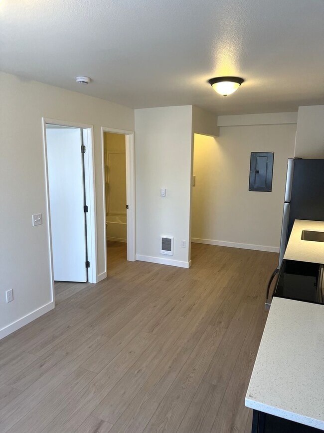 Building Photo - Pardee Duplex (A &amp; B)
