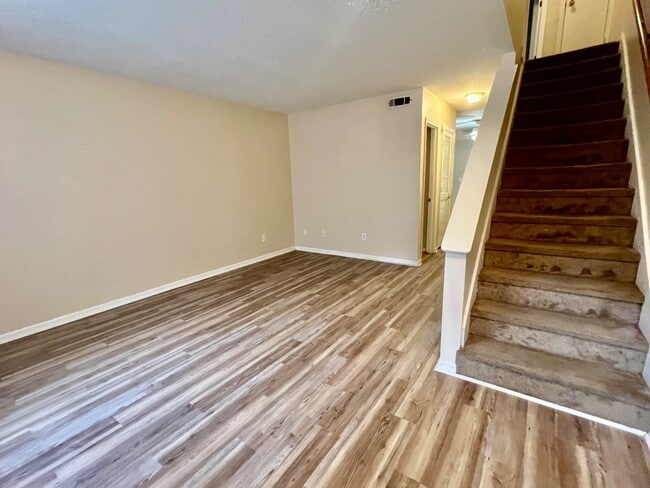 Building Photo - 113 Timber Ln