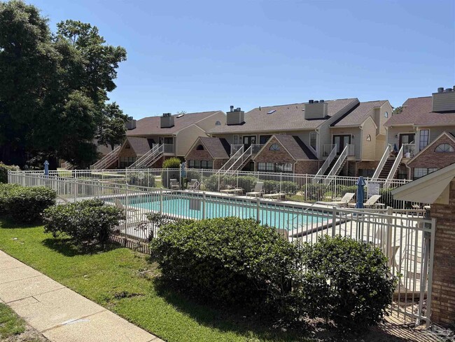 Building Photo - 5001 Soto Grande Dr