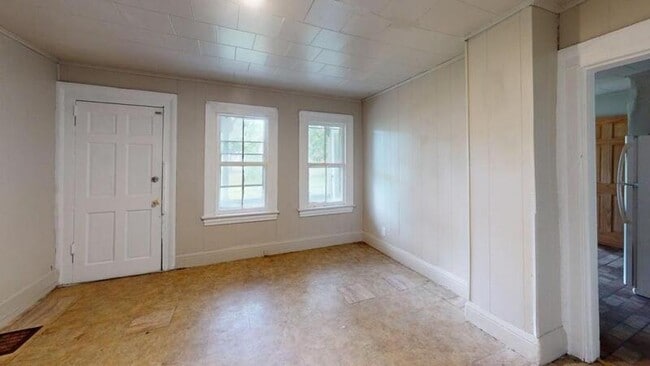 Building Photo - 70 3rd St