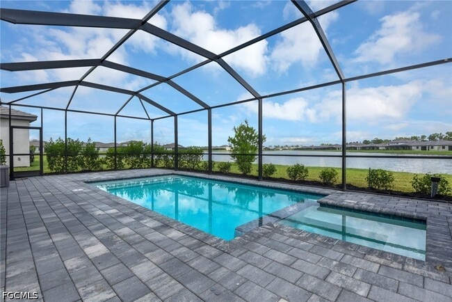 Building Photo - 10883 Timber Creek Dr