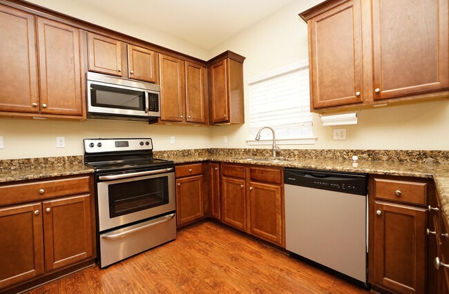 Building Photo - 1305 Finck Rd