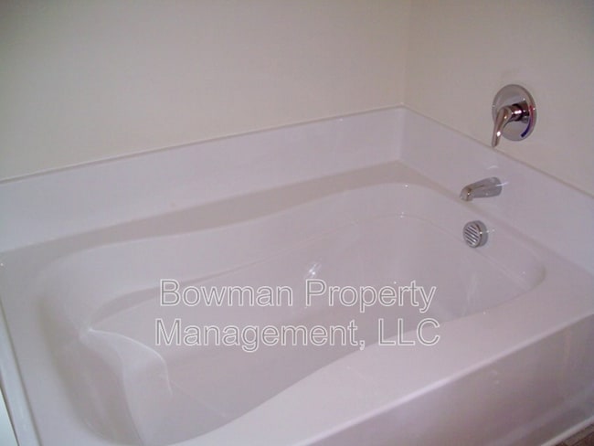 Building Photo - 236 Sidney Lanier Ave