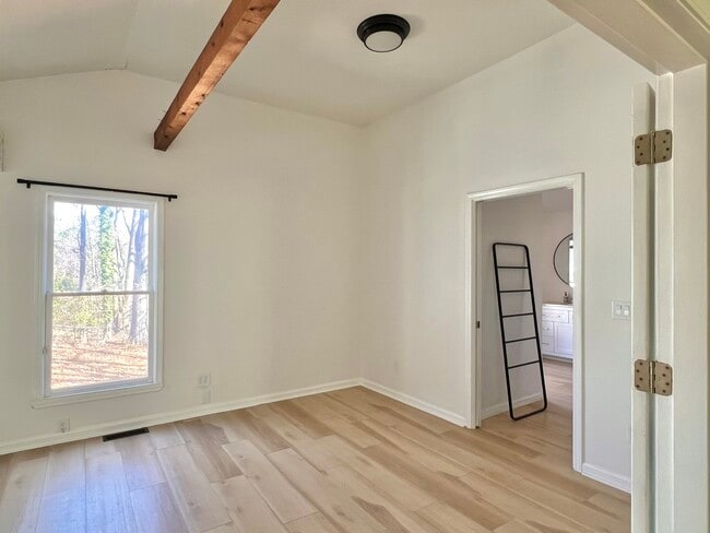 Building Photo - 2502 Wildrose Cir