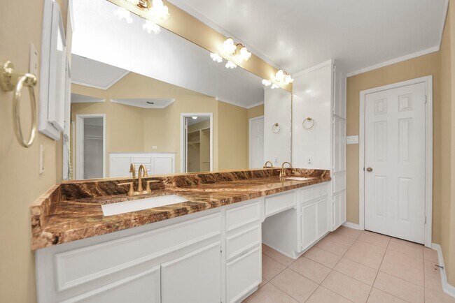 Building Photo - 16710 Colony Terrace Dr