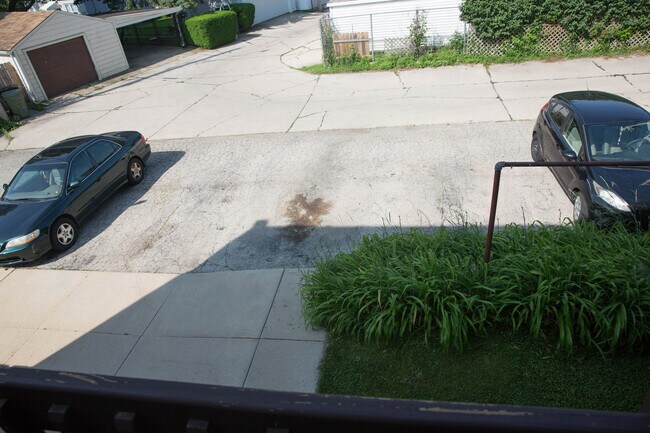 Building Photo - 3363 S Kinnickinnic Ave
