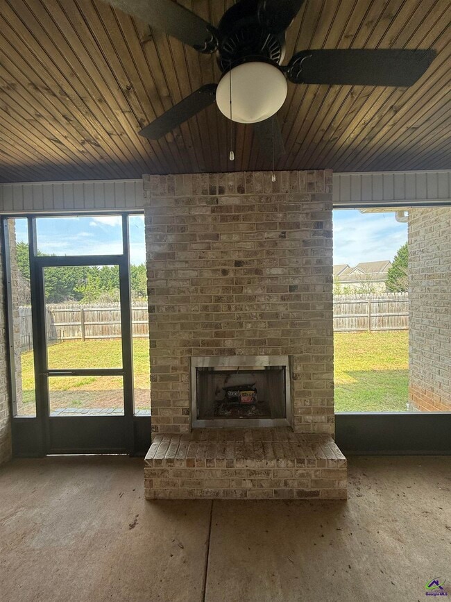 Building Photo - 221 Perth Ct