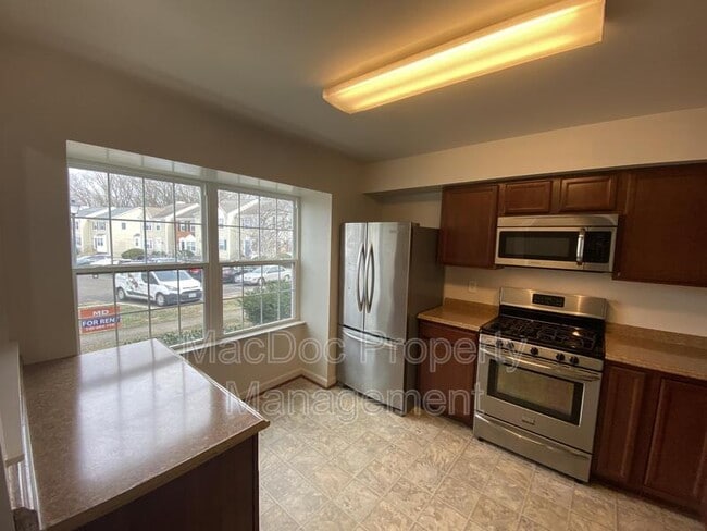 Building Photo - 17970 Milroy Dr