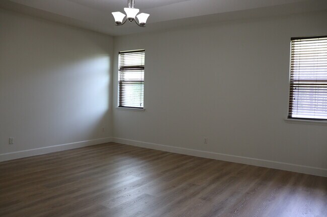 Building Photo - 28 Abacus Ave