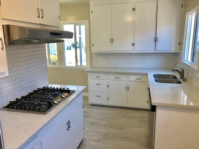 Building Photo - South Redondo - Riviera Village - Quiet and Close to the Beach!