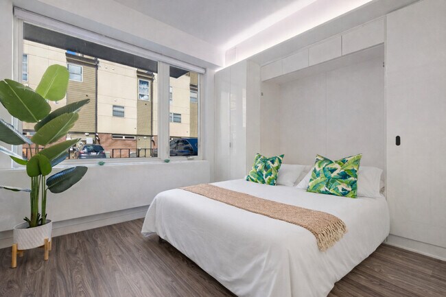 Building Photo - 12607 Larchmere Blvd