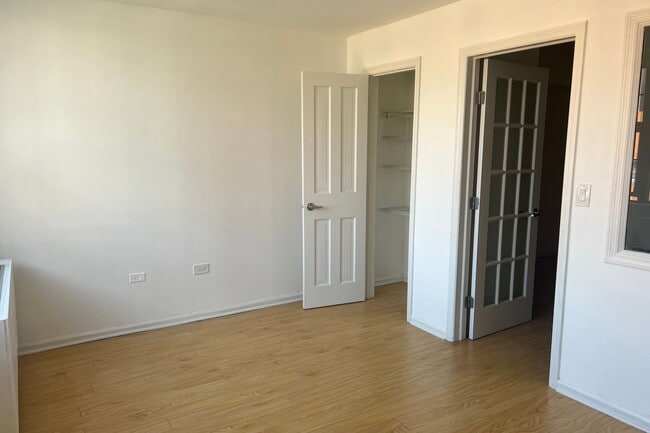 Building Photo - 222 W 14th St