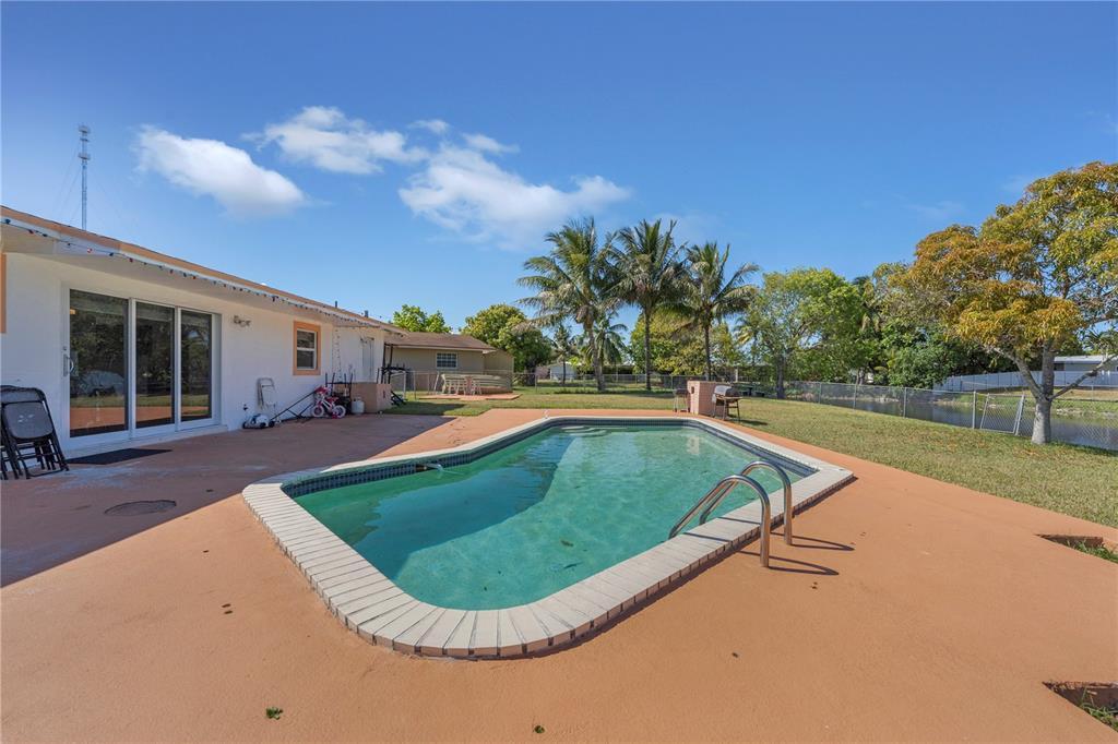 Building Photo - 20831 NW Miami Ct