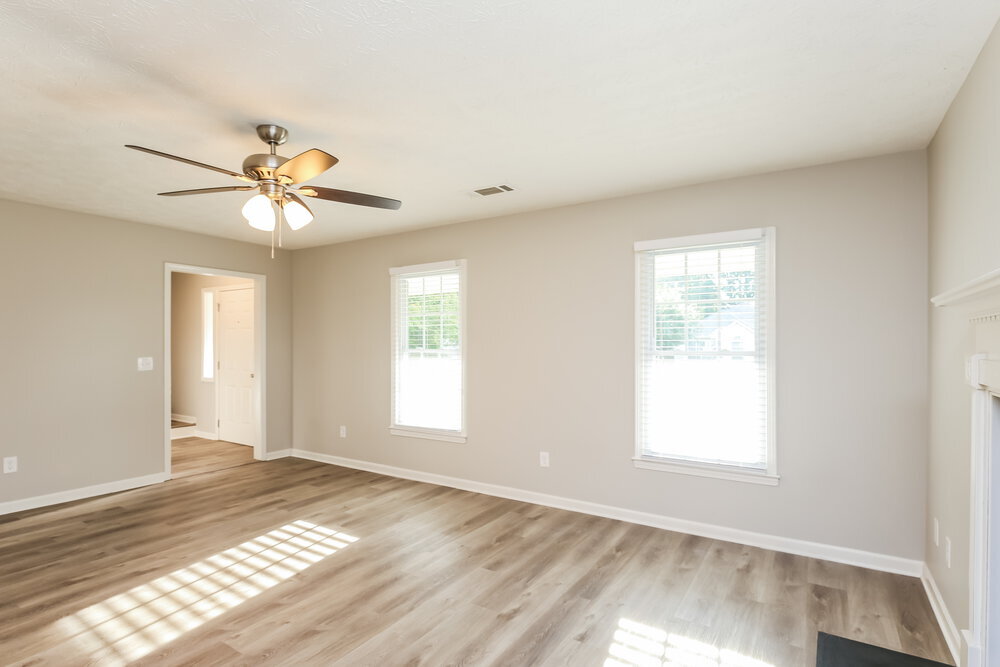 Building Photo - 483 Rhett Dr