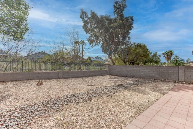 Building Photo - 1460 Dragon Rock Dr