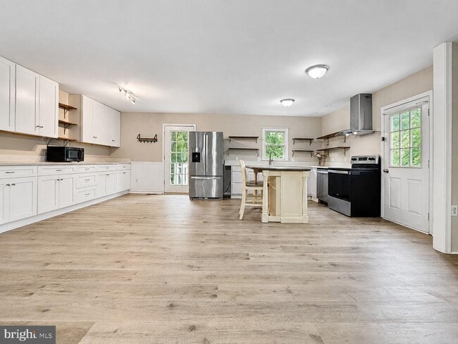 Building Photo - 15 English Oak Cir