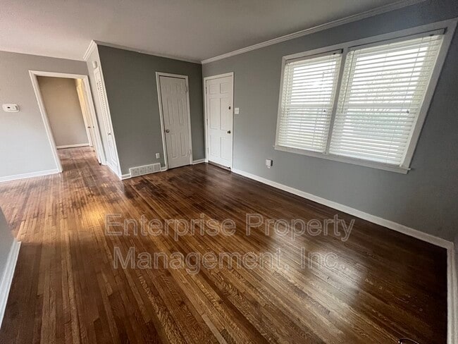 Building Photo - 1215 Mt Moriah Rd