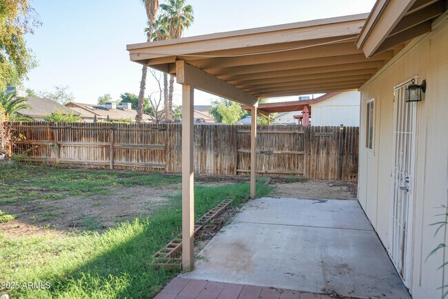 Building Photo - 5528 W Venus Way