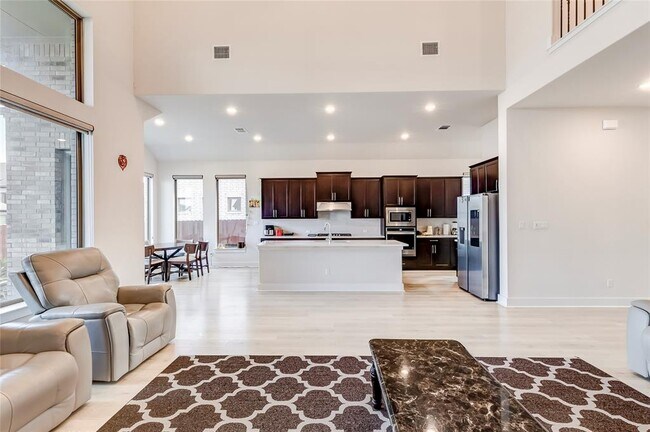 Building Photo - 212 Charbono St