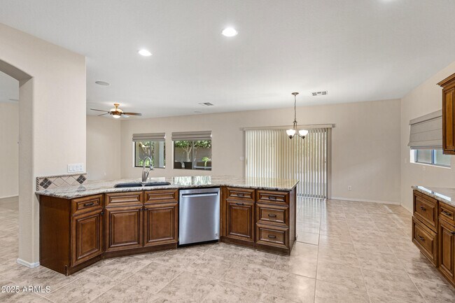 Building Photo - 11207 N 165th Ave