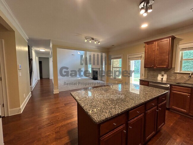 Building Photo - 60 Bayberry Hls