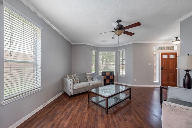 Building Photo - 3306 Autumn Forest Dr