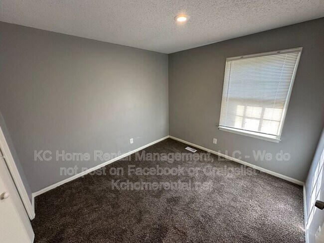 Building Photo - 1255 Petzold Dr