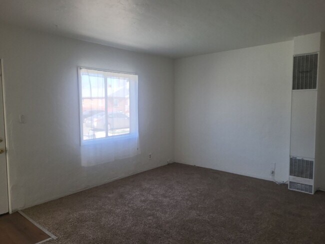 Building Photo - 420 14th St