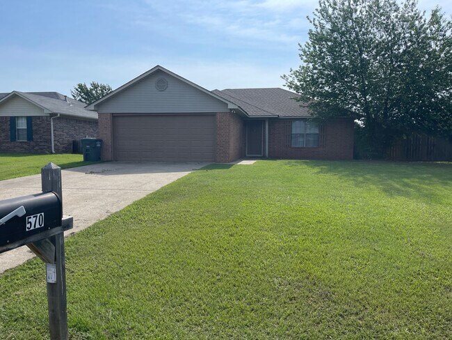 Primary Photo - 570 Cherub Ct