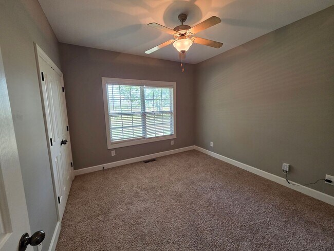 Building Photo - Magnificent Custom Home in Drakes Cove