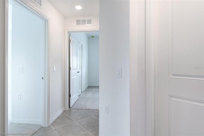 Building Photo - 14121 Heritage Landing Blvd