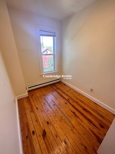 Building Photo - 63 Pleasant St