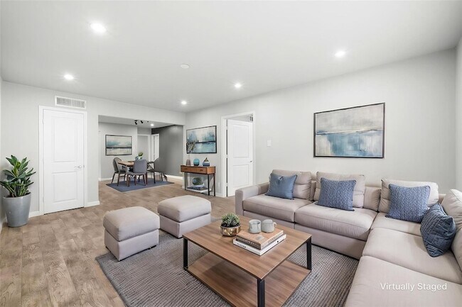 Building Photo - 6014 E University Blvd