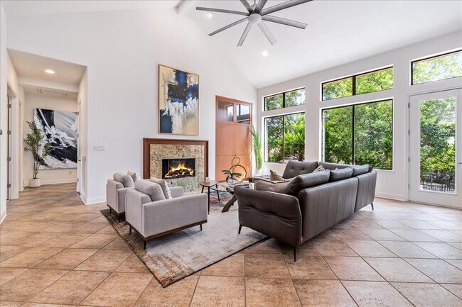 Building Photo - 37 Autumn Oaks Dr