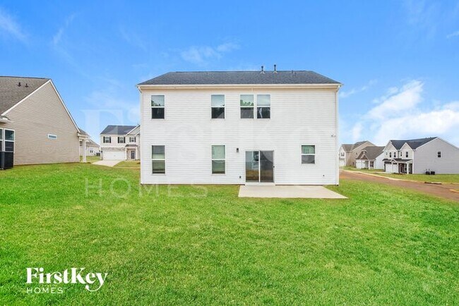 Building Photo - 1101 Mission Hill Ln