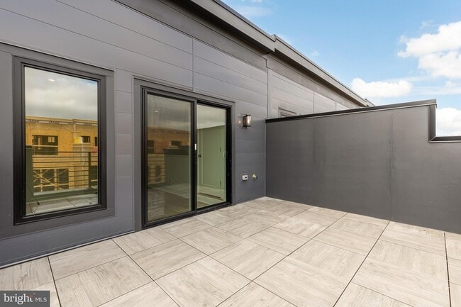 Building Photo - 39 Lower Service Ct NW