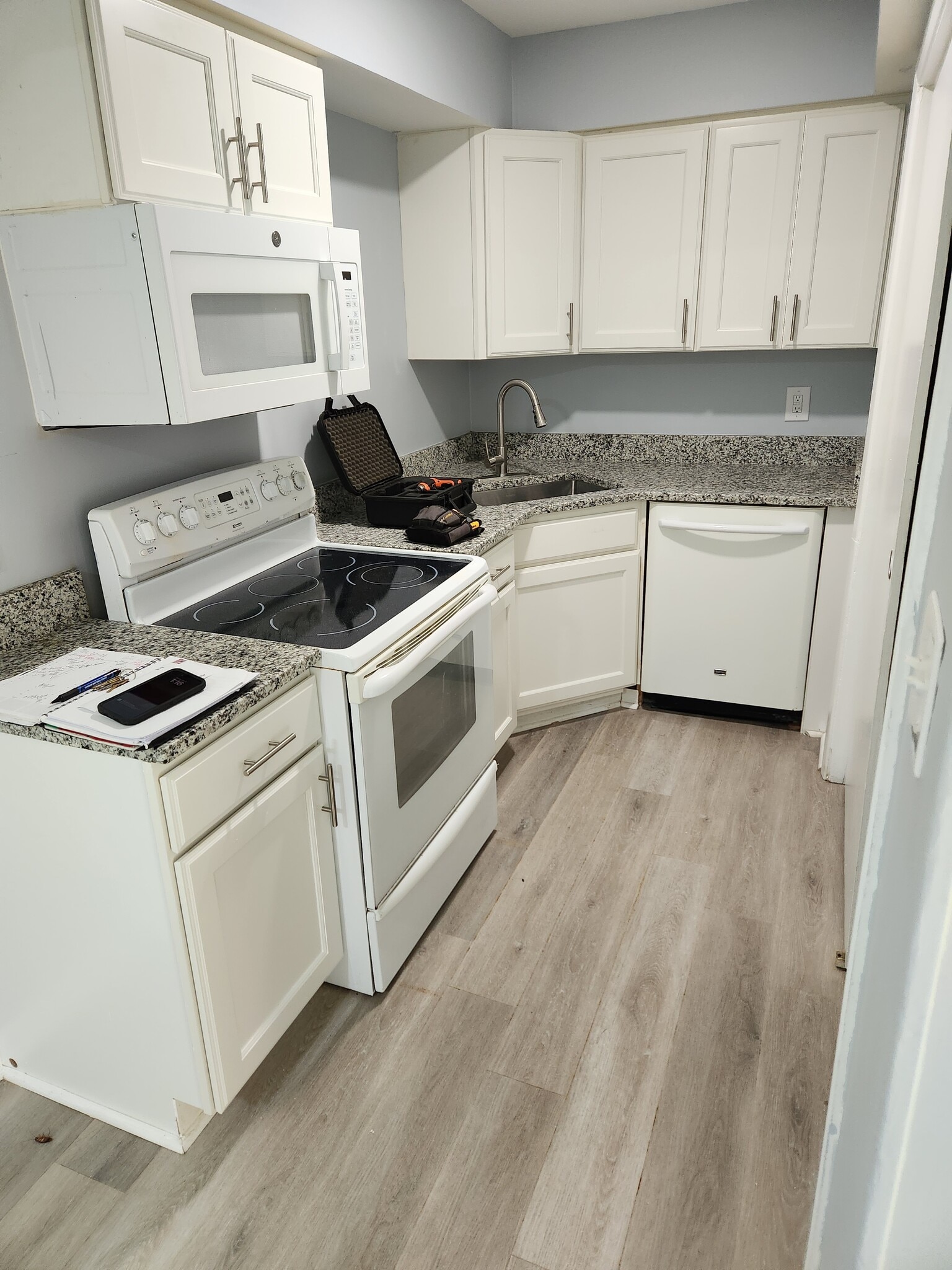 Kitchen - 2819 N Ohenry Blvd