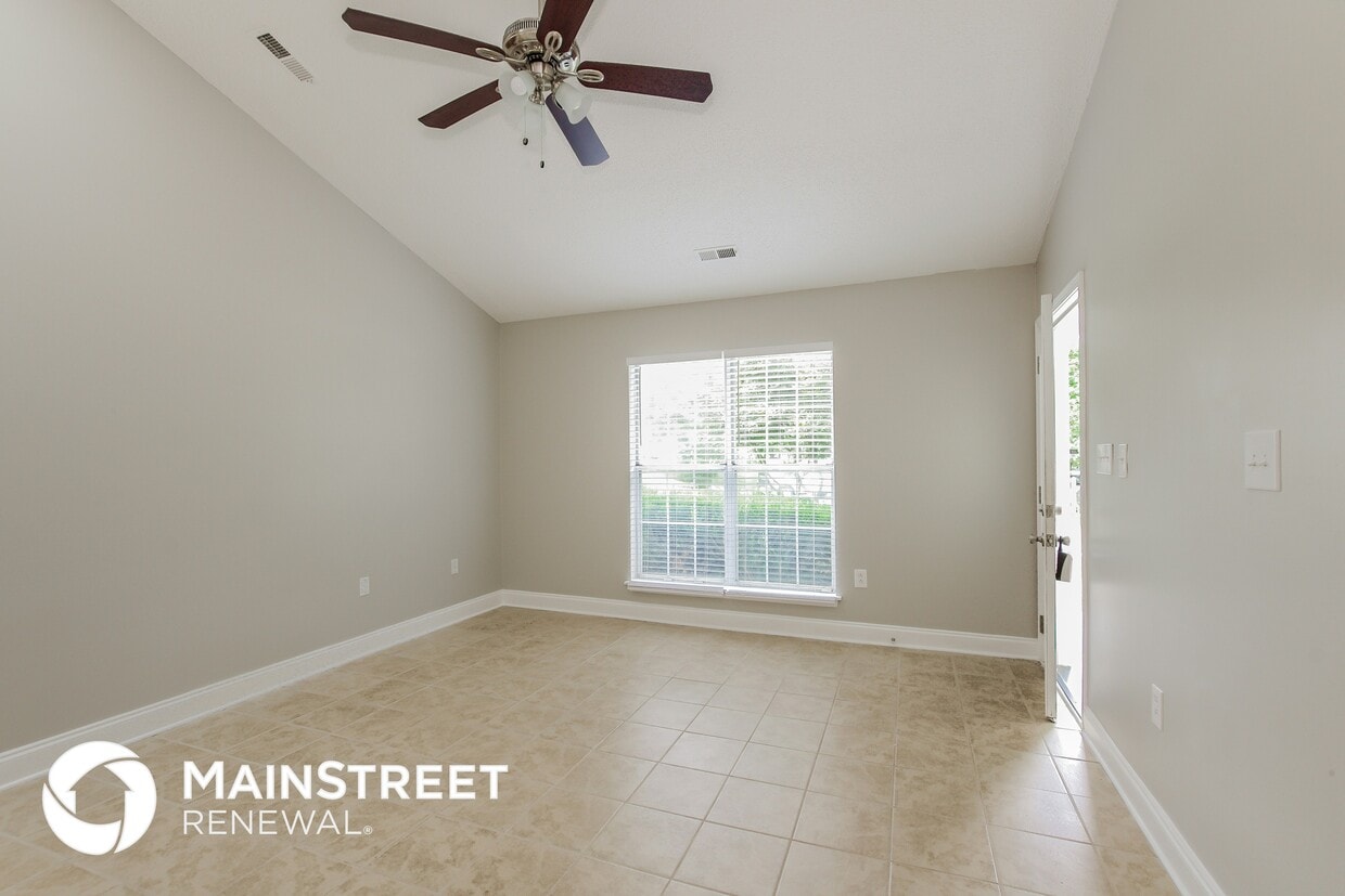 Building Photo - 13701 Dealtry Ln
