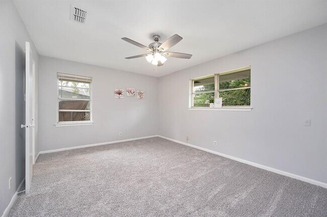 Building Photo - 3015 Peppermill Rd
