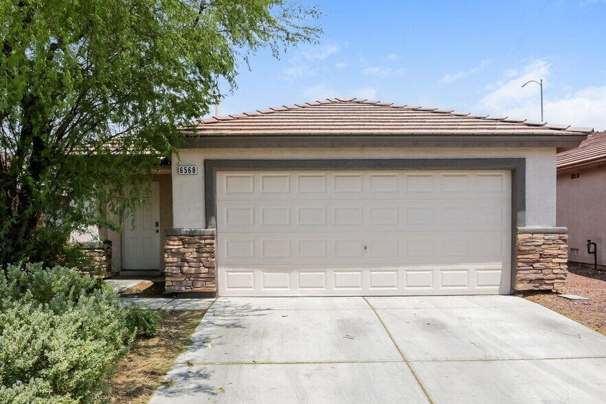 Primary Photo - 6568 Duck Hill Springs Dr