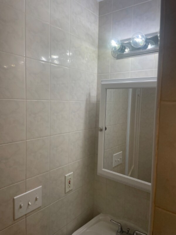 Building Photo - 0 Cromwell Ave